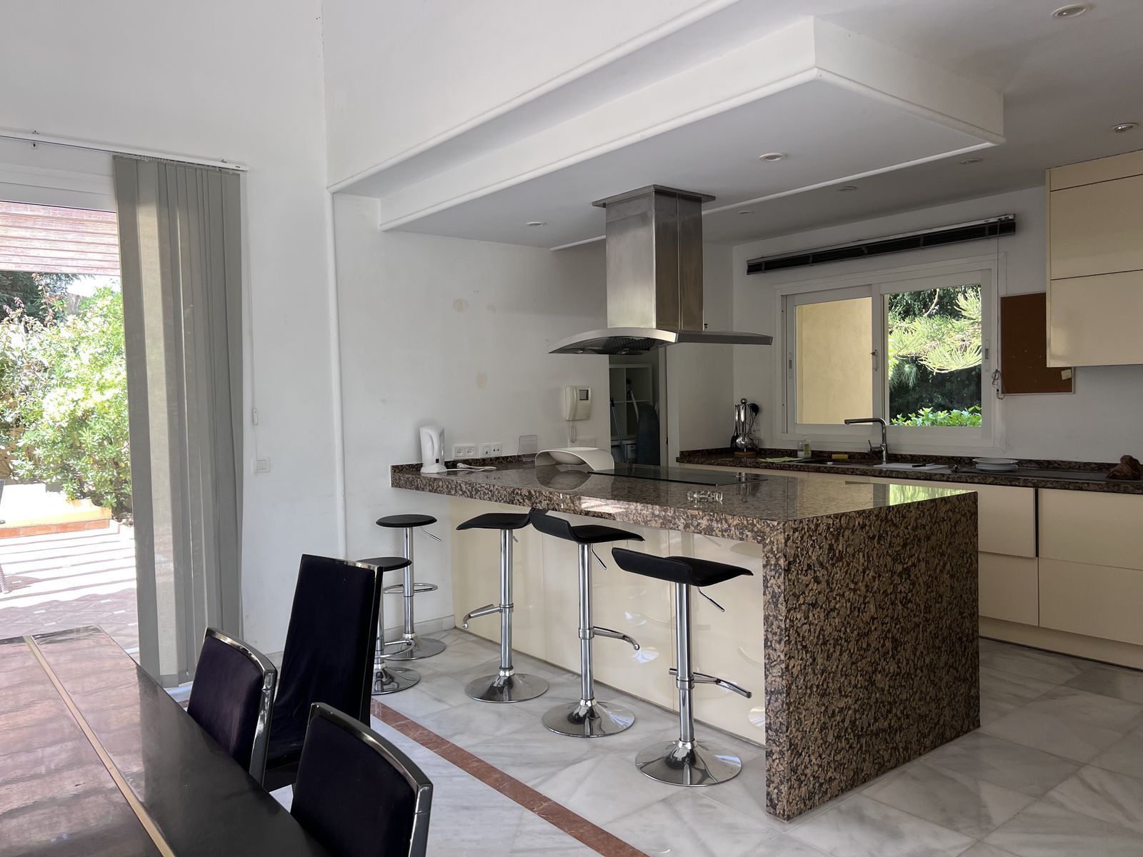 Villa in Bahia de Marbella, Marbella