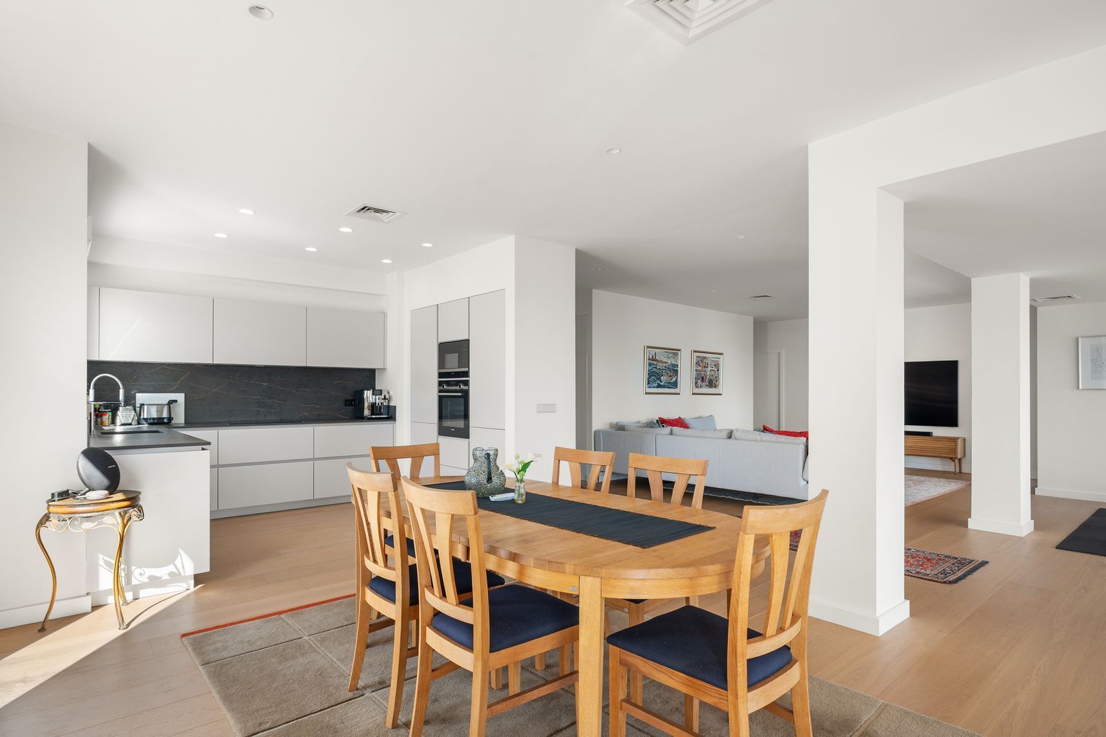 Apartment in Nueva Andalucia, Marbella