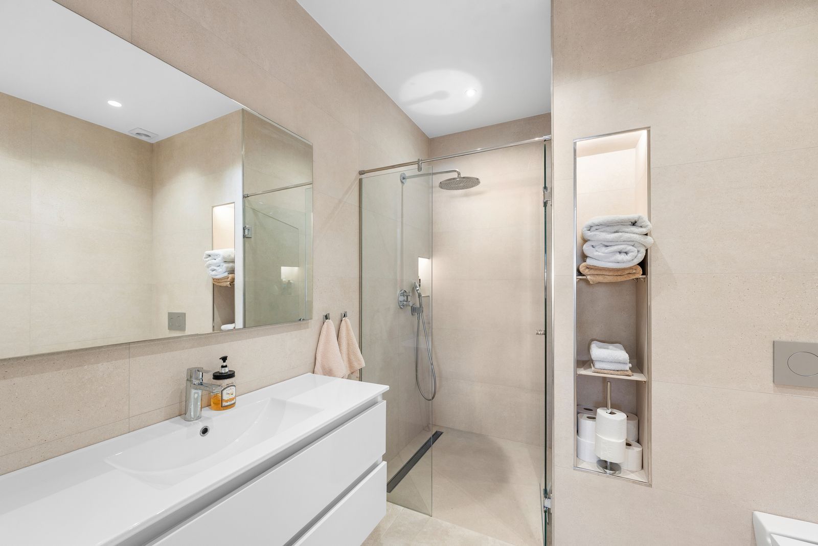 Apartment in Nueva Andalucia, Marbella