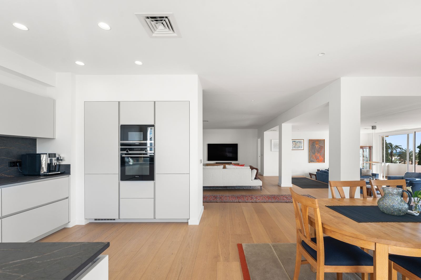 Apartment in Nueva Andalucia, Marbella