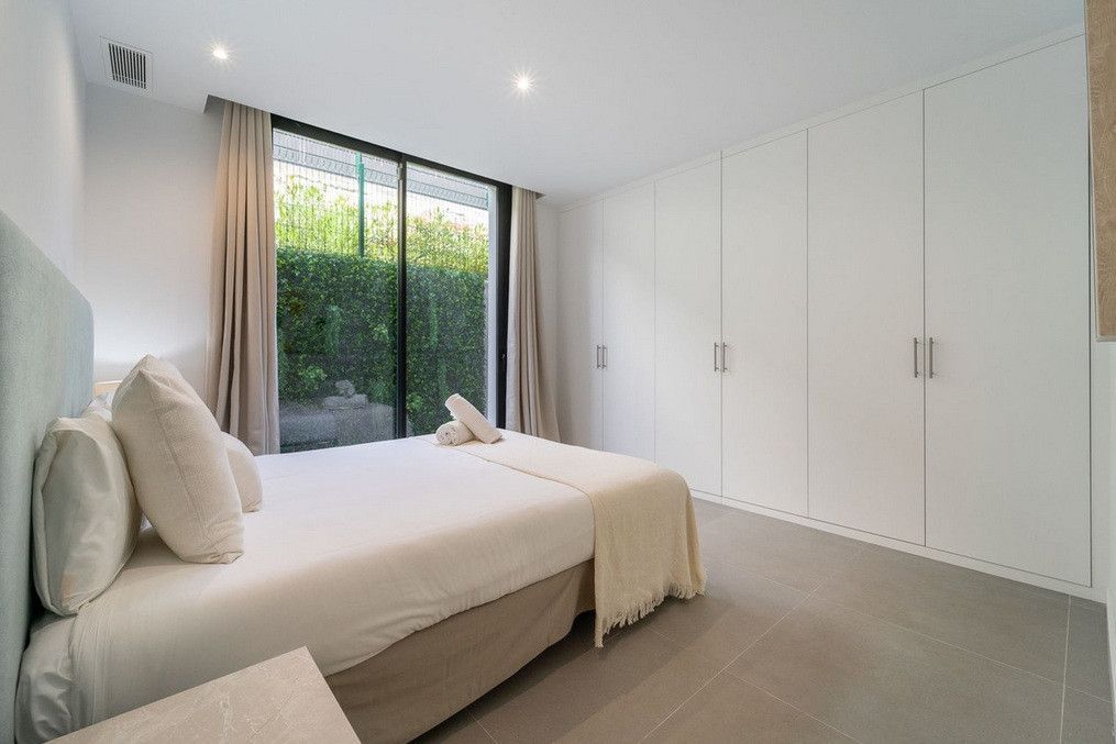 Villa in Estepona East, Estepona