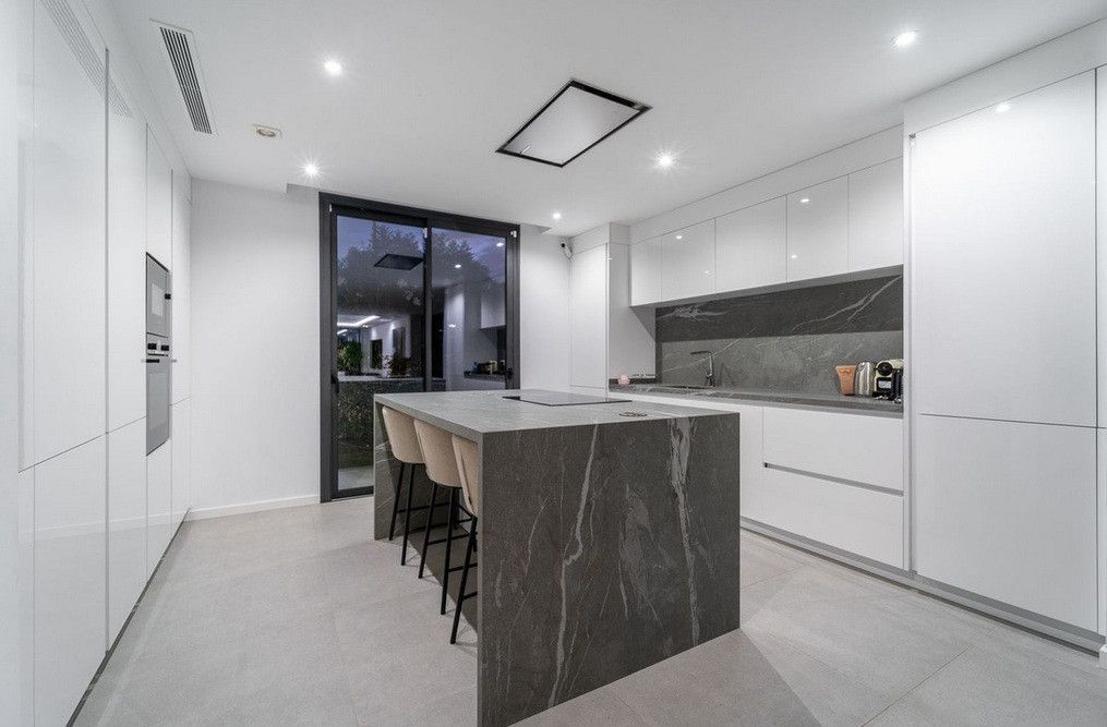 Villa in Estepona East, Estepona