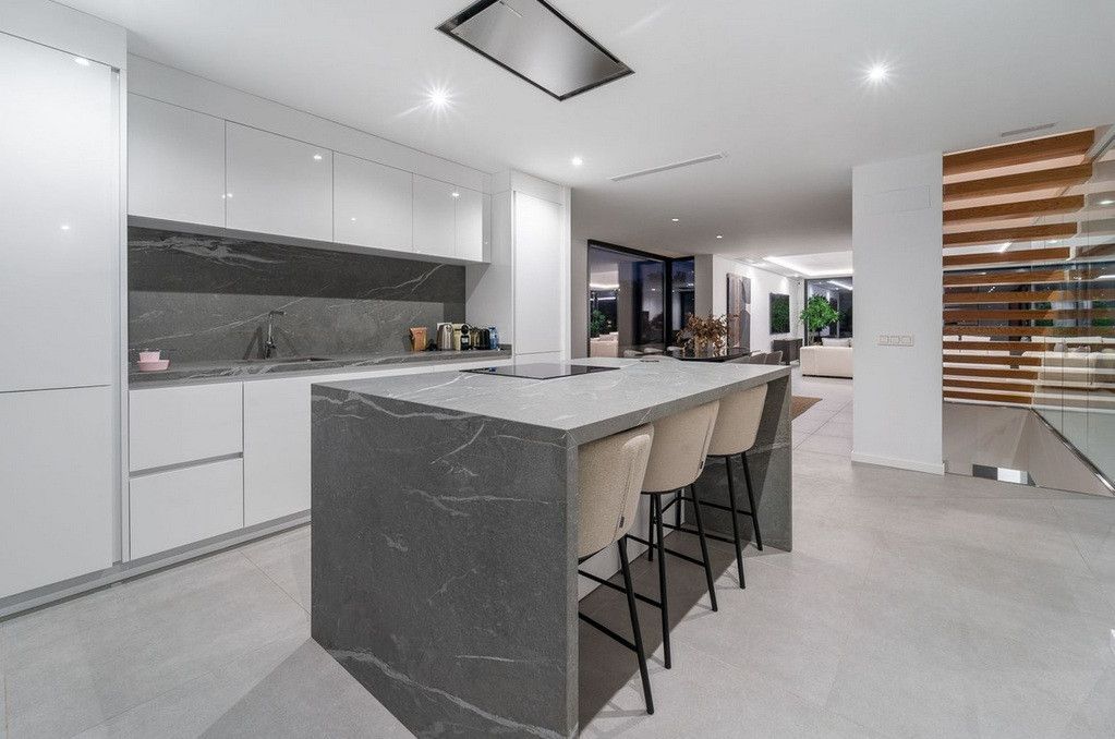 Villa in Estepona East, Estepona