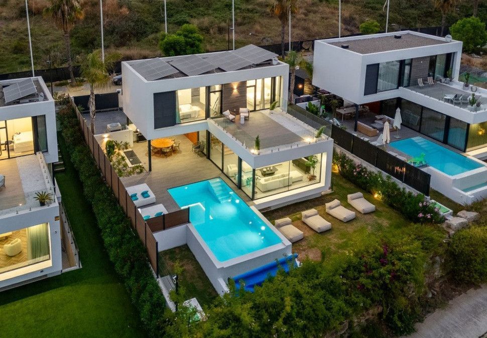 Villa in Estepona East, Estepona