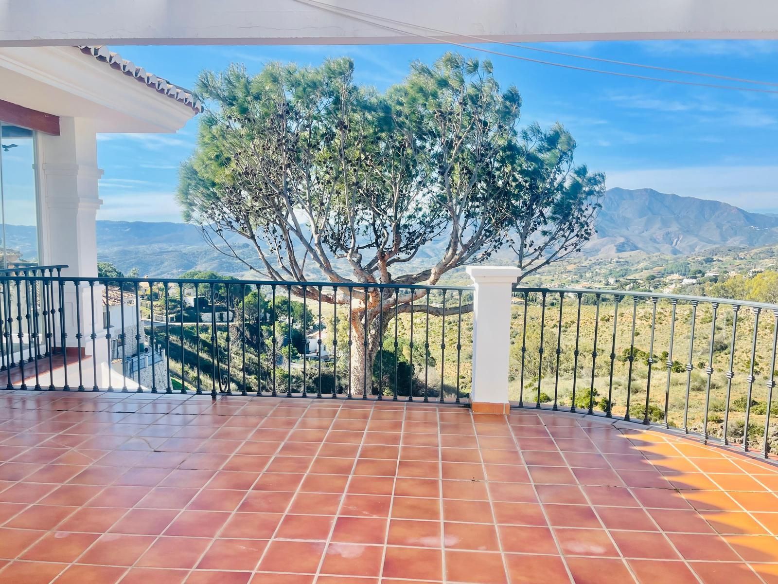 Villa in Valtocado, Mijas