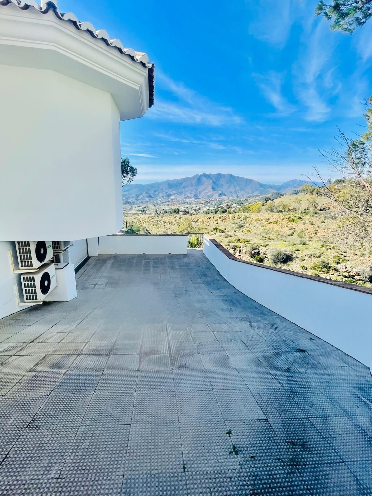 Villa in Valtocado, Mijas