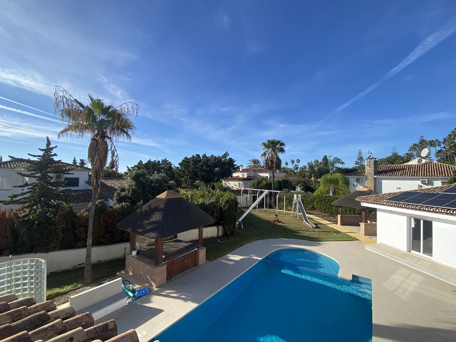 Villa in El Paraiso, Estepona