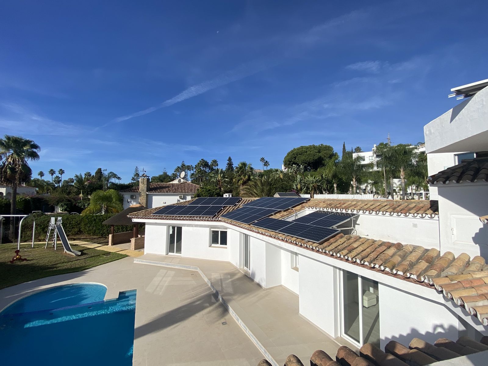 Villa in El Paraiso, Estepona