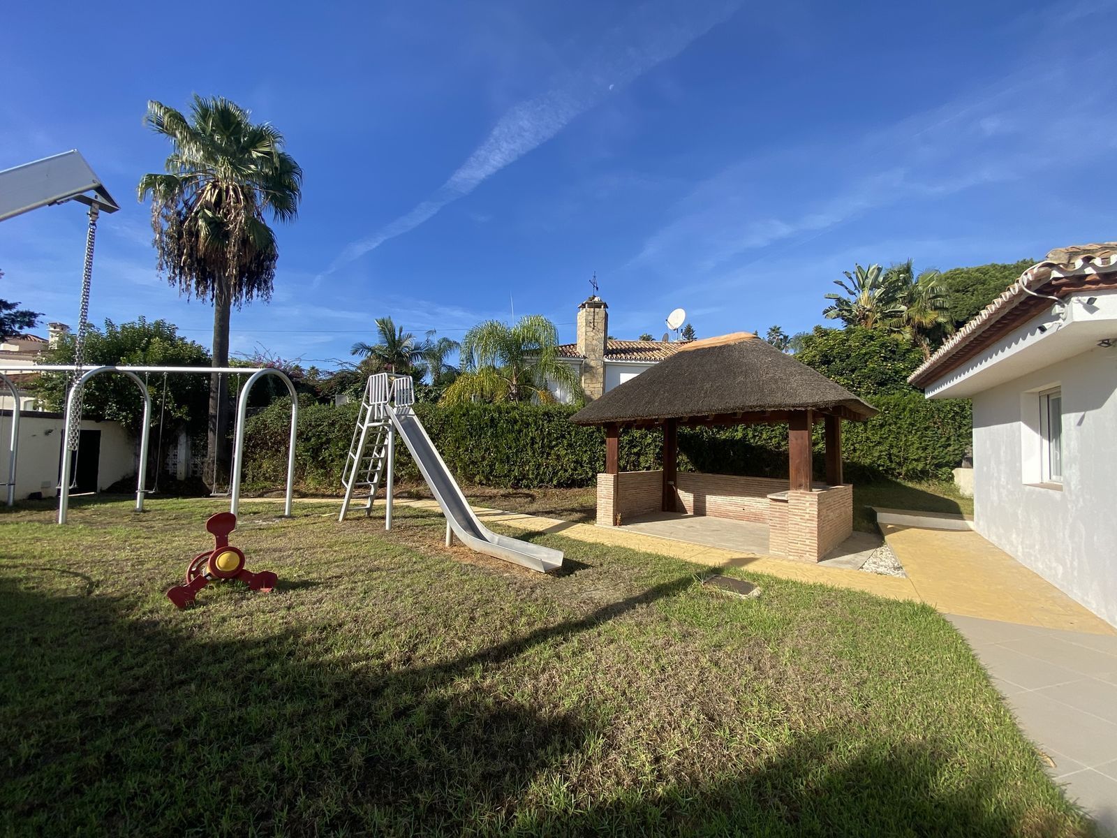 Villa in El Paraiso, Estepona