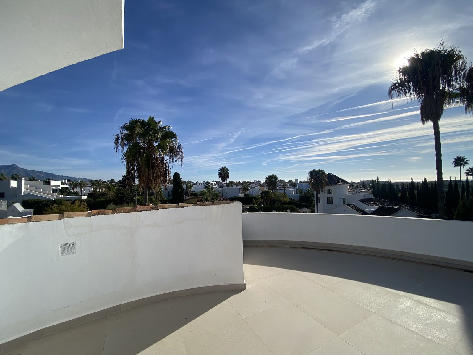 Villa in El Paraiso, Estepona