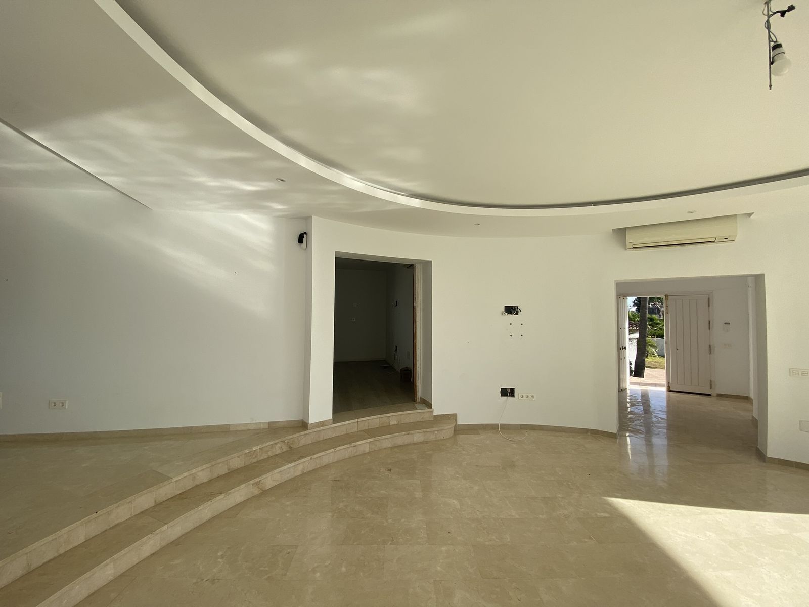 Villa in El Paraiso, Estepona