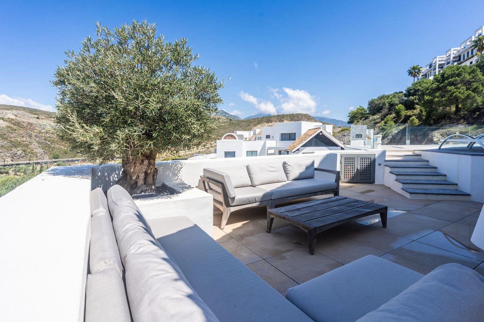 Duplex Penthouse in Benahavis