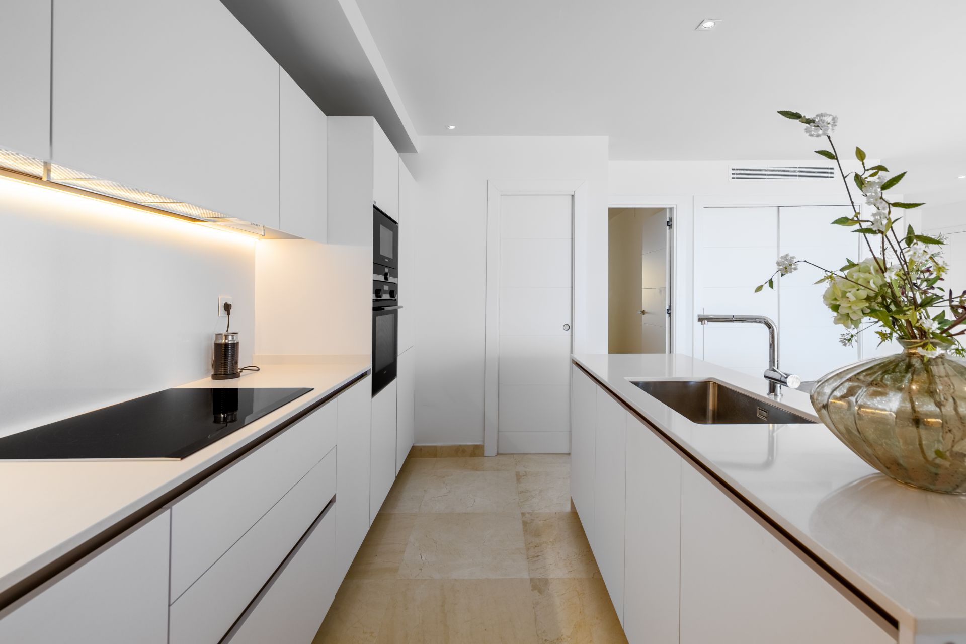 Apartment in Nueva Andalucia, Marbella