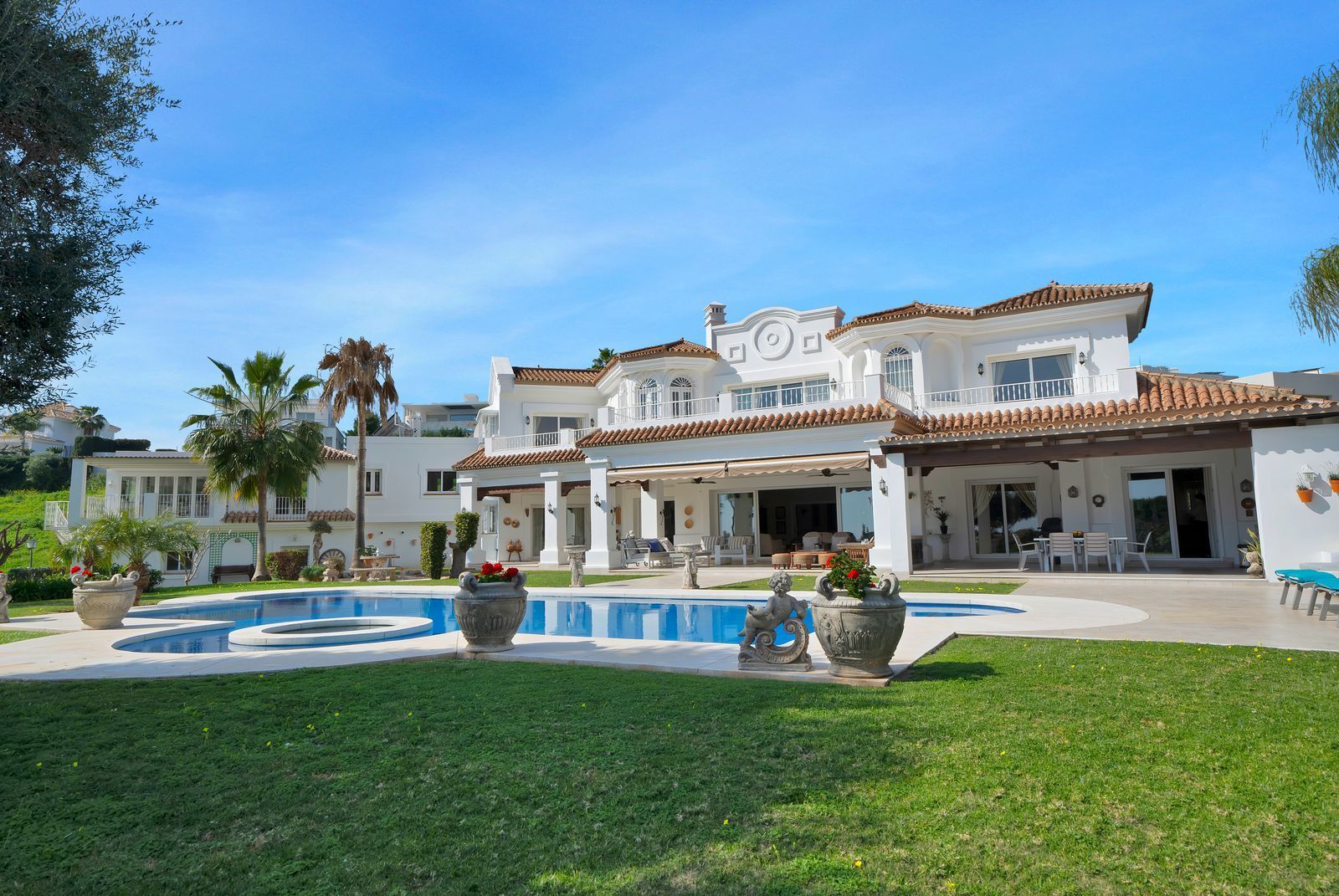 Villa en Nueva Andalucia, Marbella