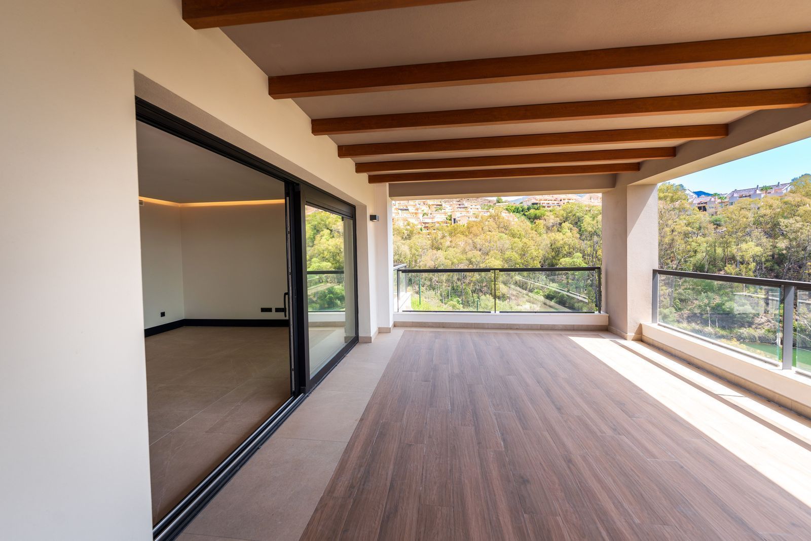 Apartment in Nueva Andalucia, Marbella