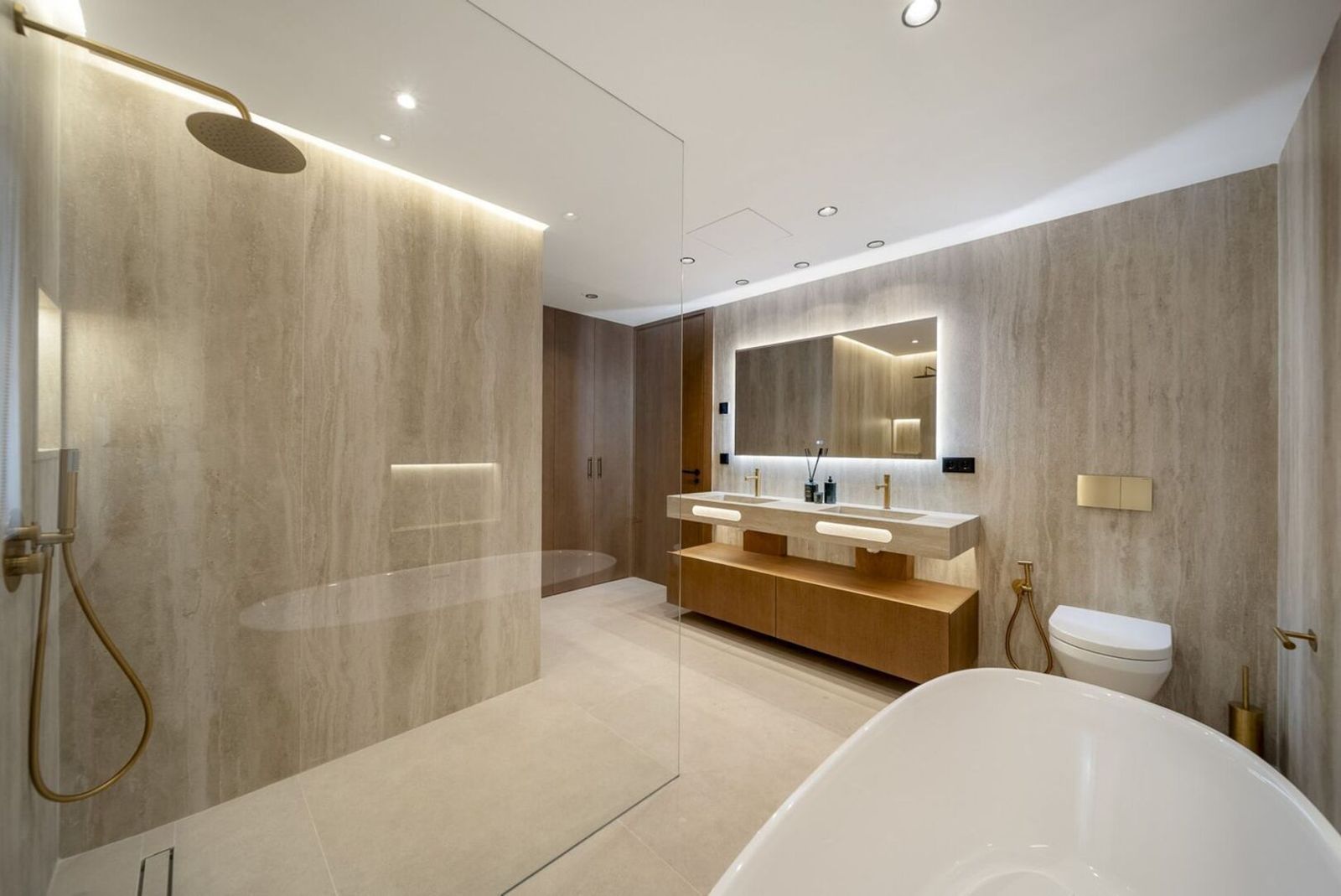 Apartment in Nueva Andalucia, Marbella