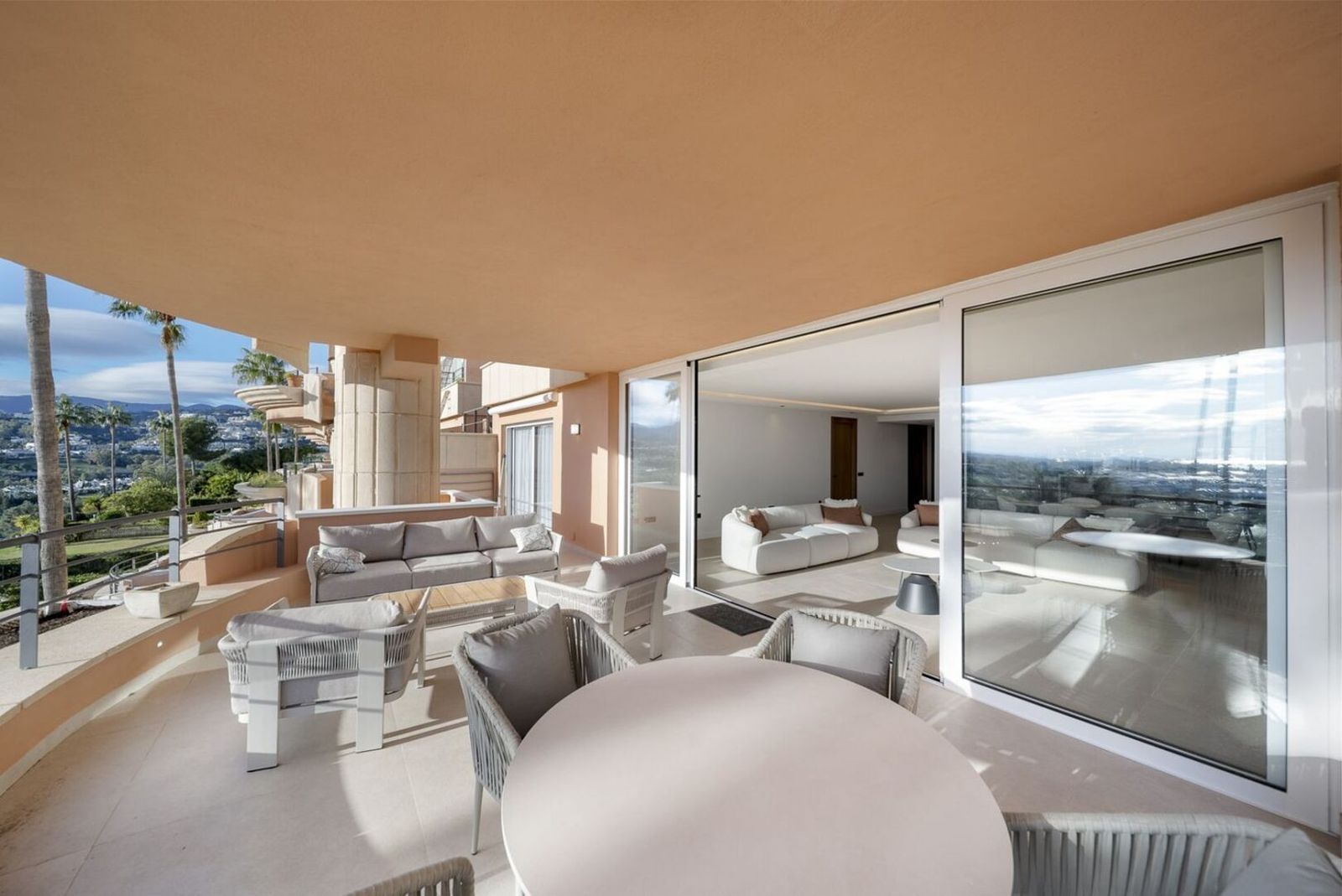 Apartment in Nueva Andalucia, Marbella