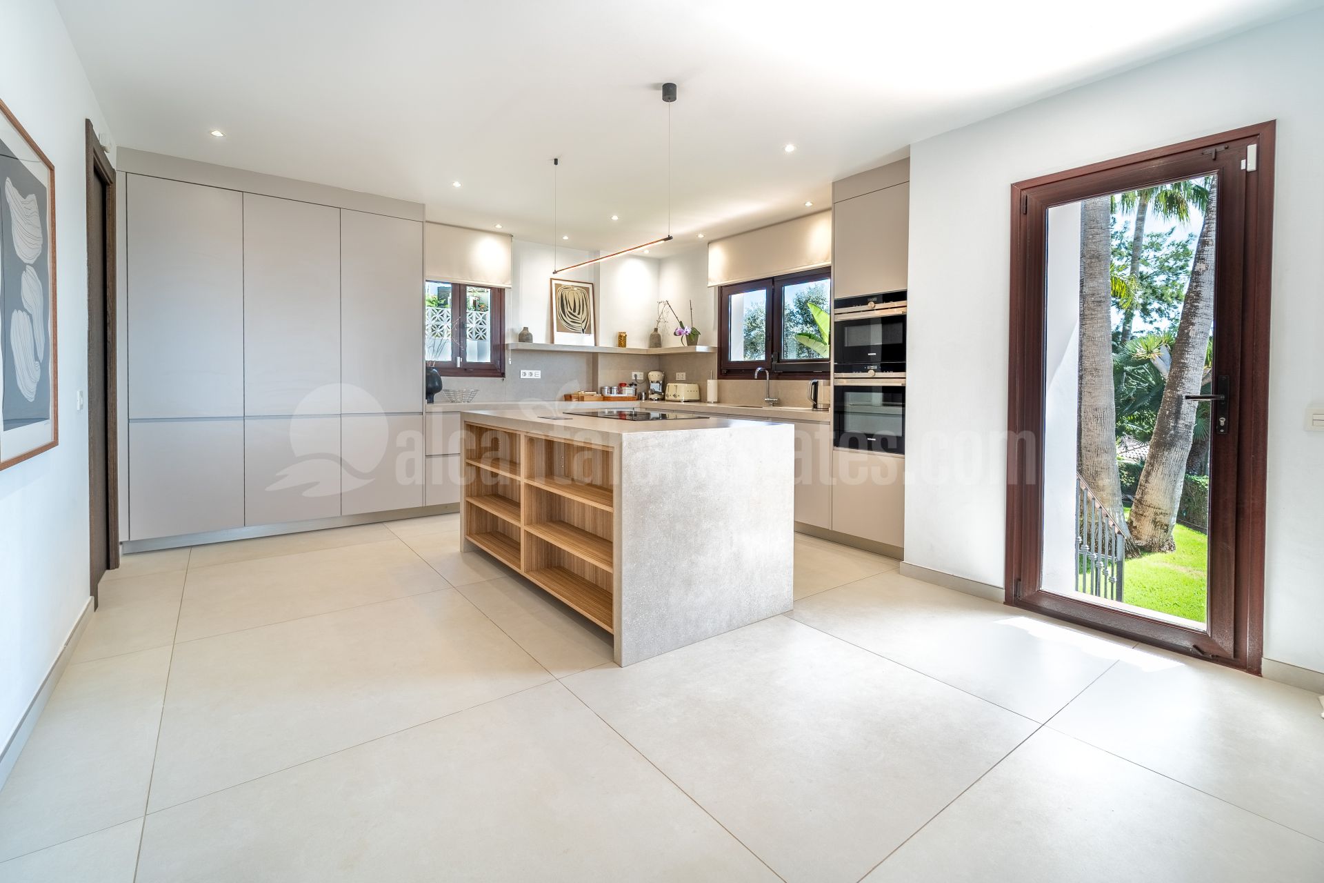 Villa in El Rosario, Marbella