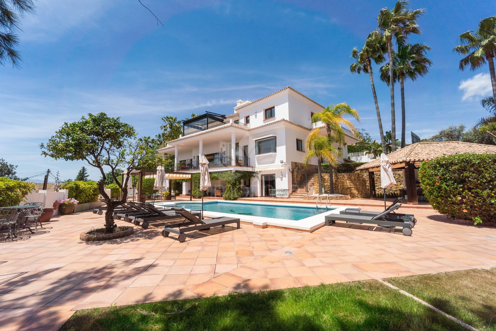 Villa in El Rosario, Marbella