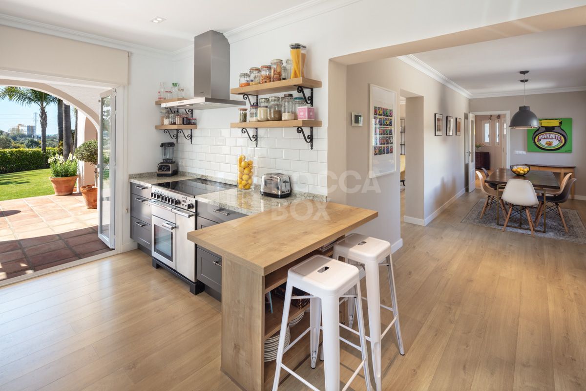 Charming Andalusian Villa all on one level in Marbella East