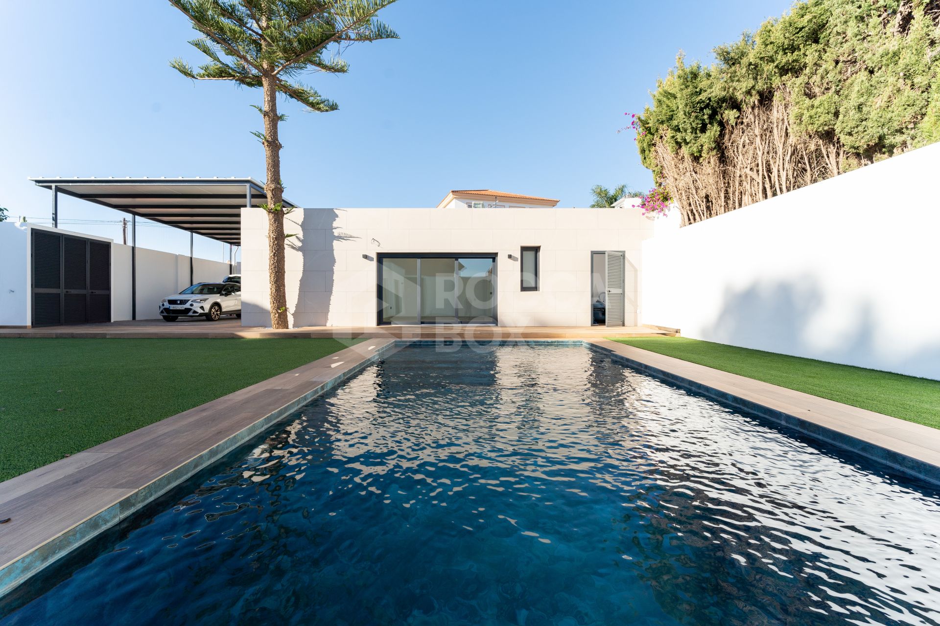 Villa for sale in El Coto, Mijas Costa