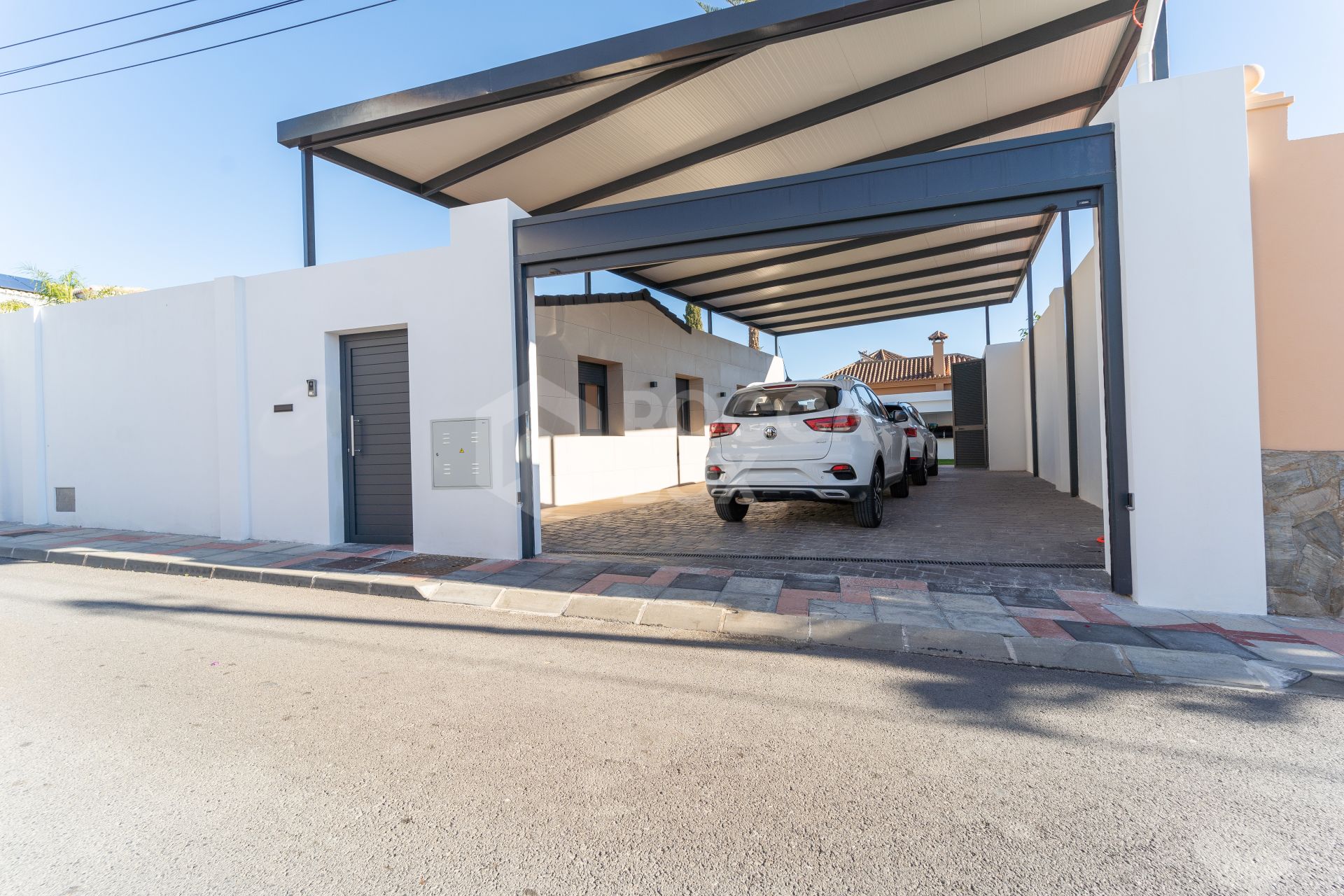 Villa for sale in El Coto, Mijas Costa