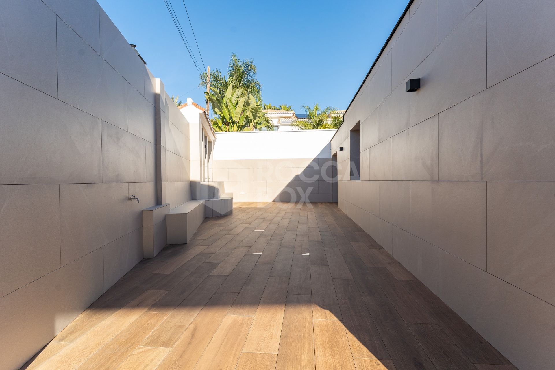Villa for sale in El Coto, Mijas Costa