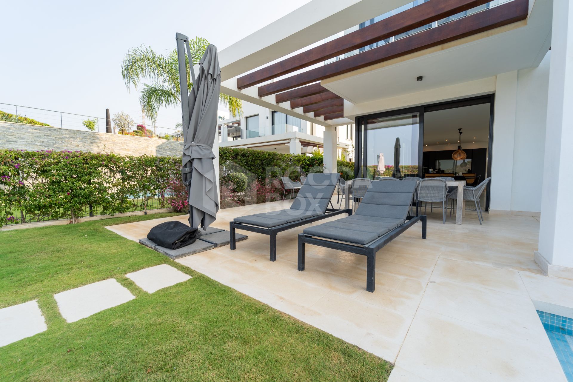 Frontline Golf Luxury semi-detached Villa within a gated community