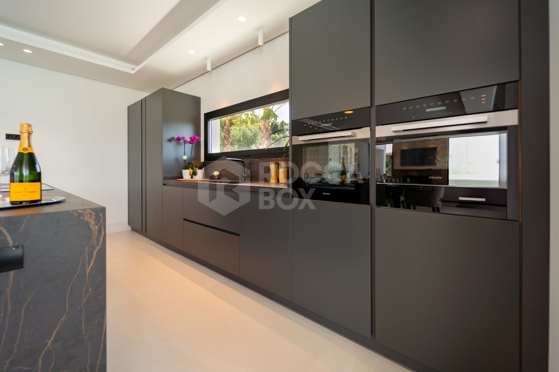 Villa for sale in Nueva Andalucia, Marbella (All)