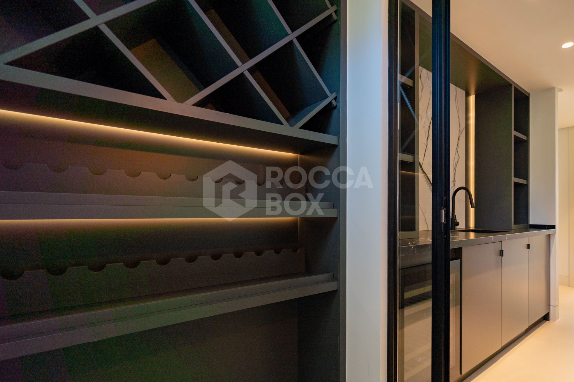 Villa for sale in Nueva Andalucia, Marbella (All)