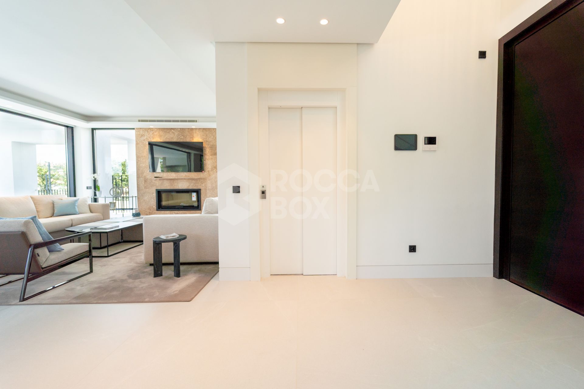 Villa for sale in Nueva Andalucia, Marbella (All)