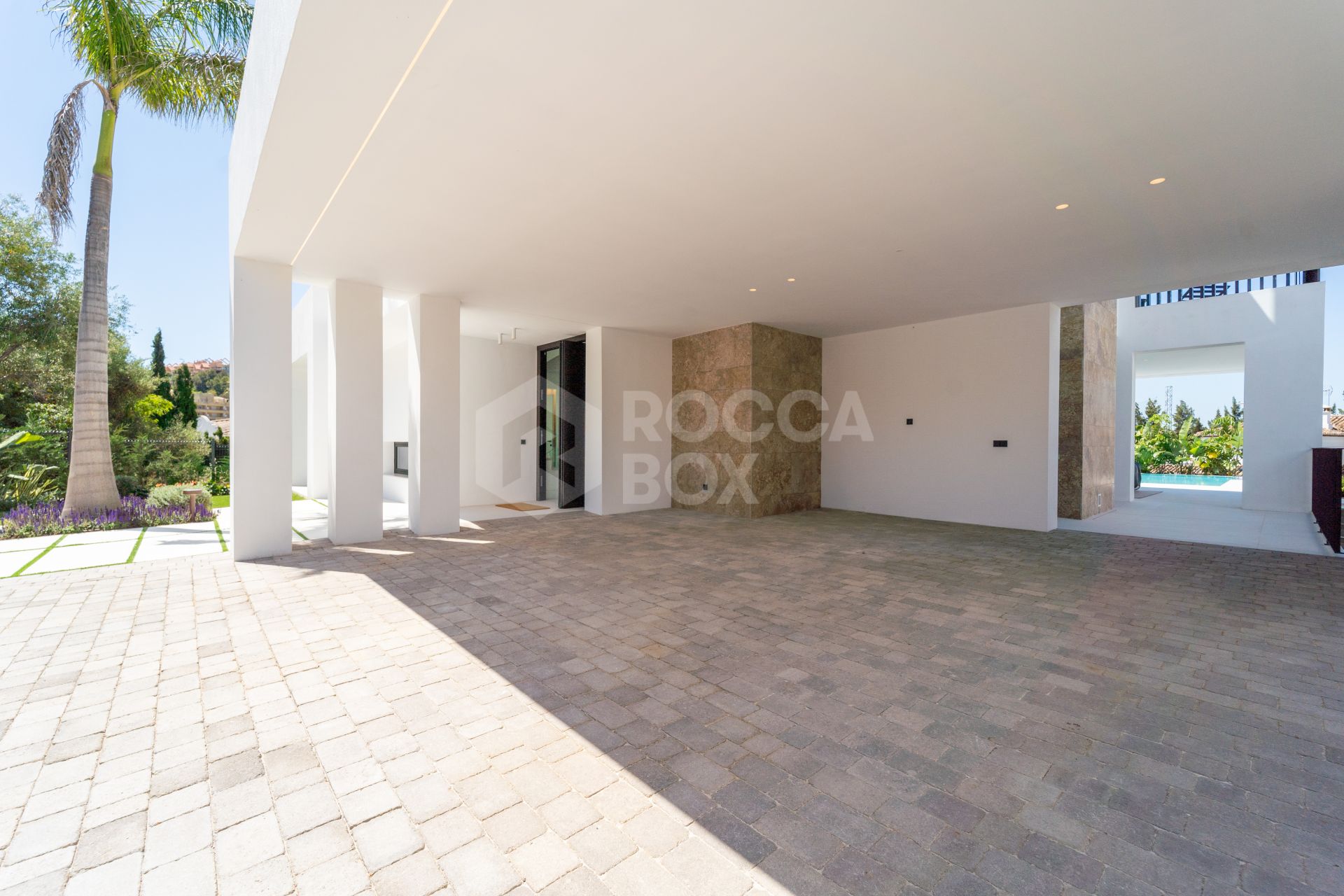 Villa for sale in Nueva Andalucia, Marbella (All)