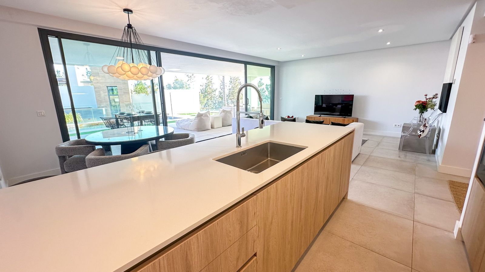 Apartamento Planta Baja en Cabopino, Marbella