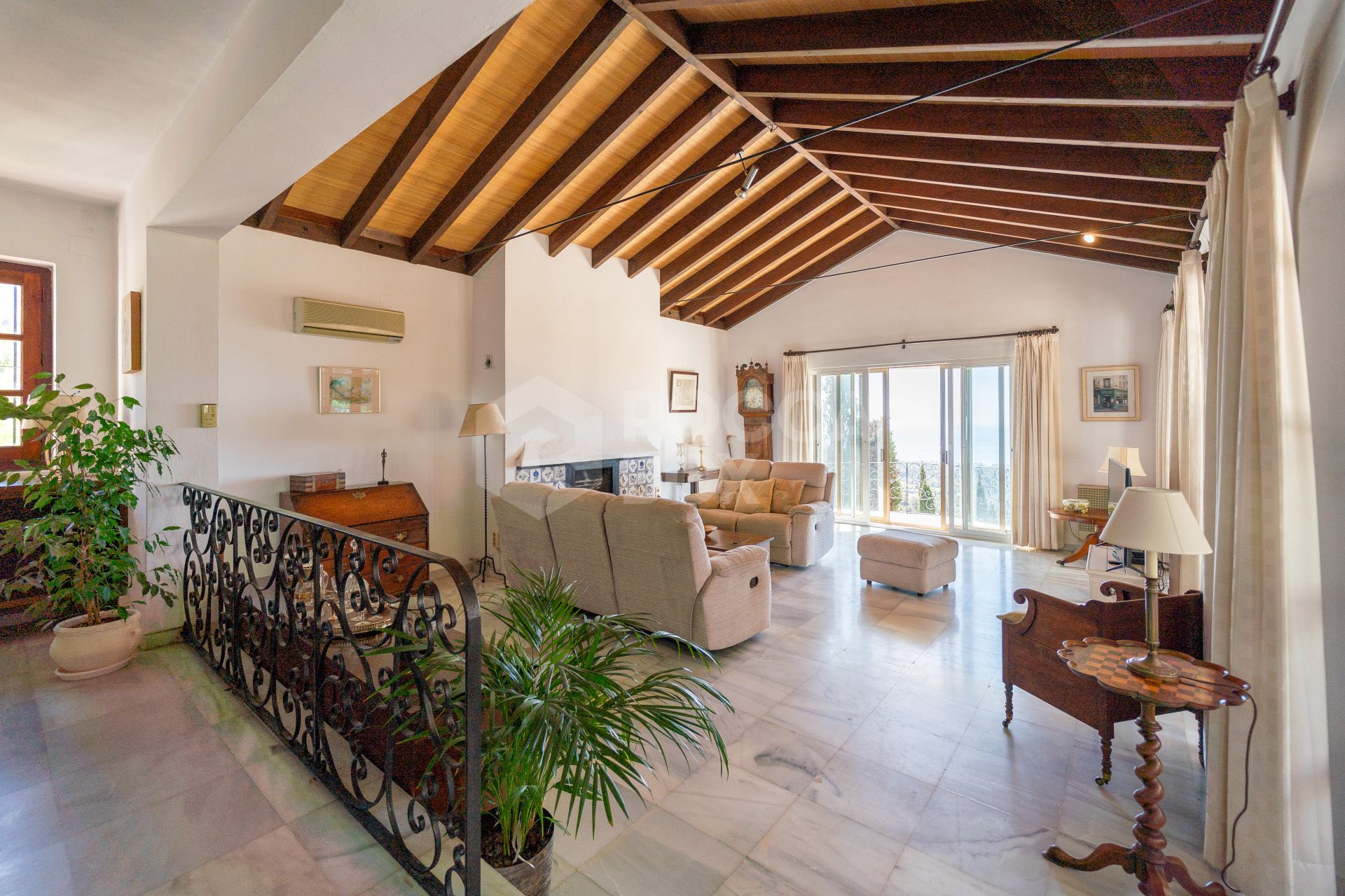 Villa for sale in Mijas