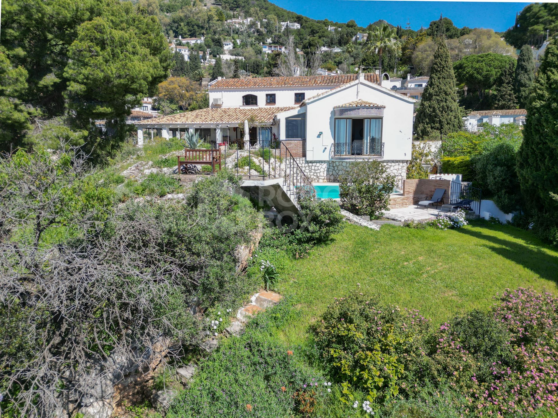 Villa for sale in Mijas