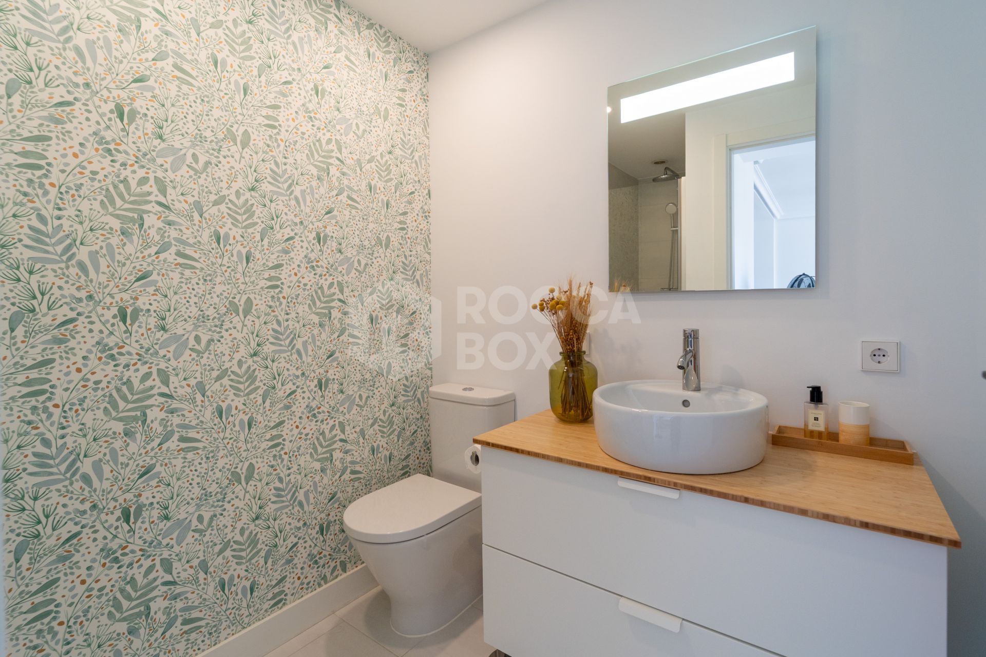 Duplex Penthouse for sale in La Resina Golf, Estepona East