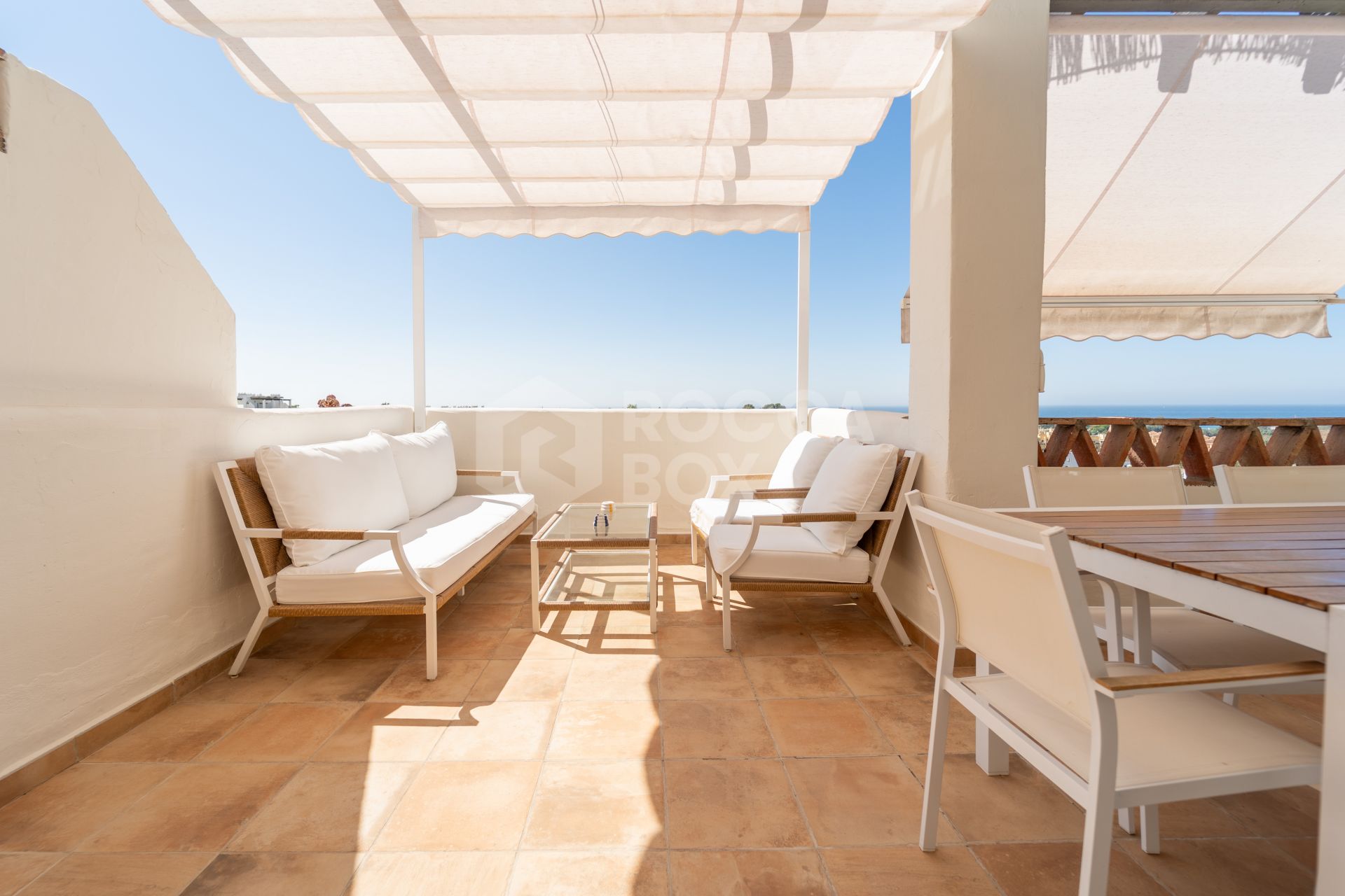 Duplex Penthouse for sale in La Resina Golf, Estepona East