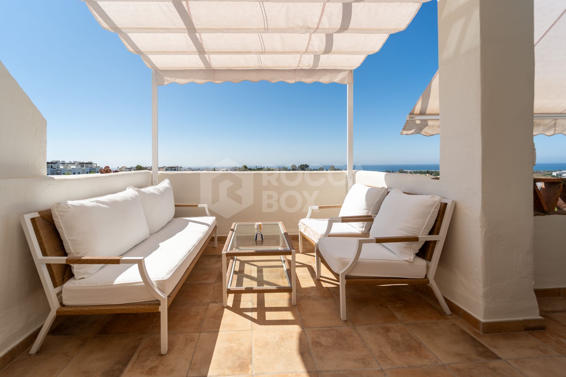 Duplex Penthouse for sale in La Resina Golf, Estepona East