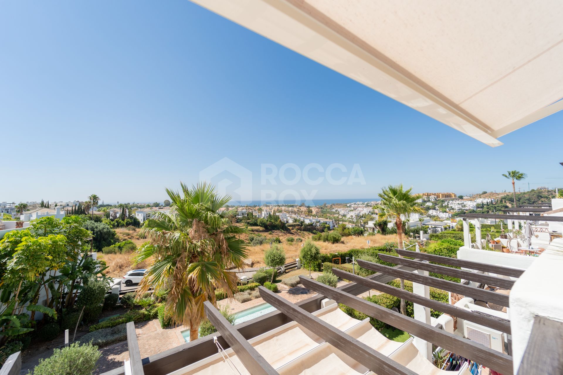 Duplex Penthouse for sale in La Resina Golf, Estepona East
