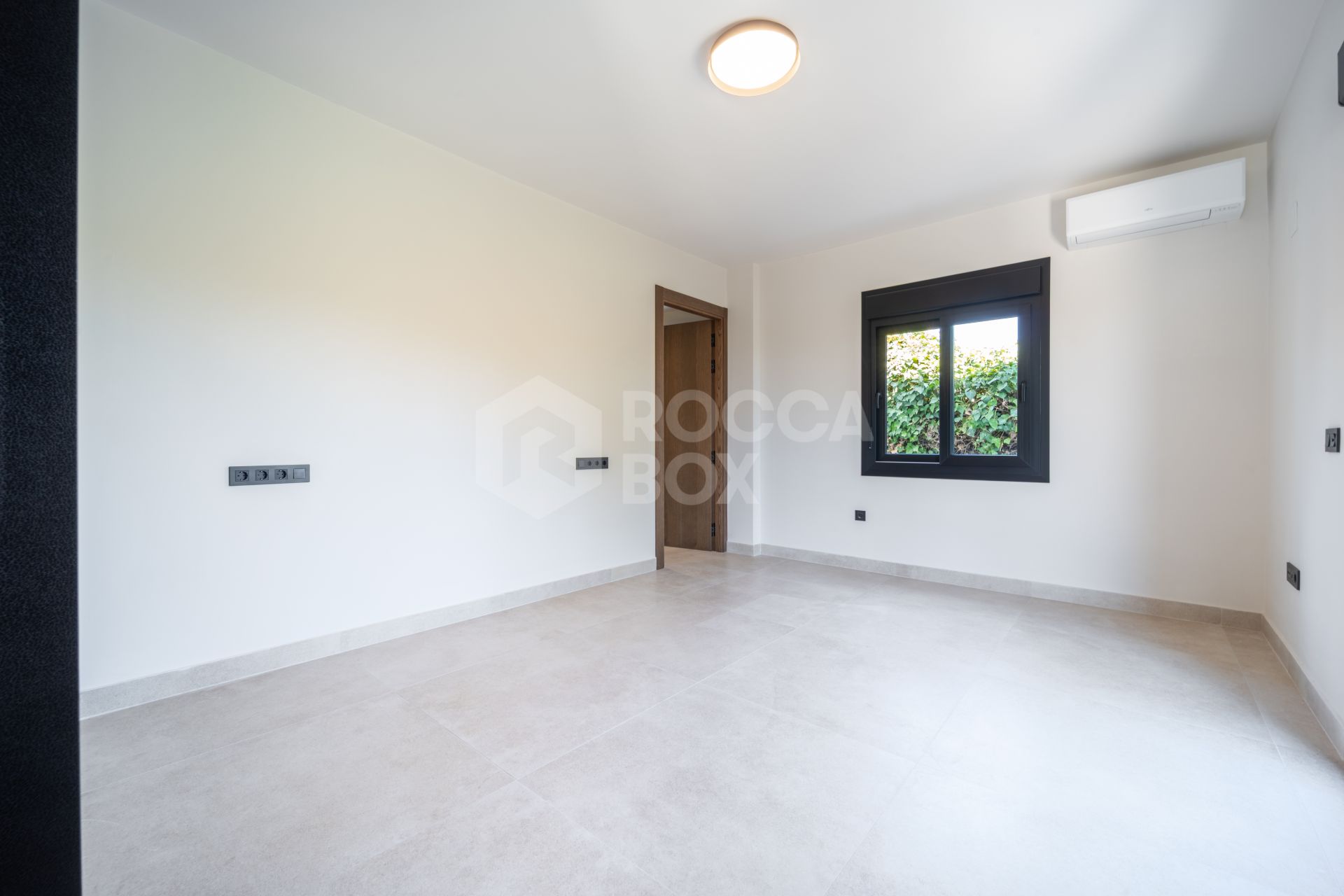 Fully Renovated Luxury Villa ideally located within a short walk to La Cala centre , Beach & Golf