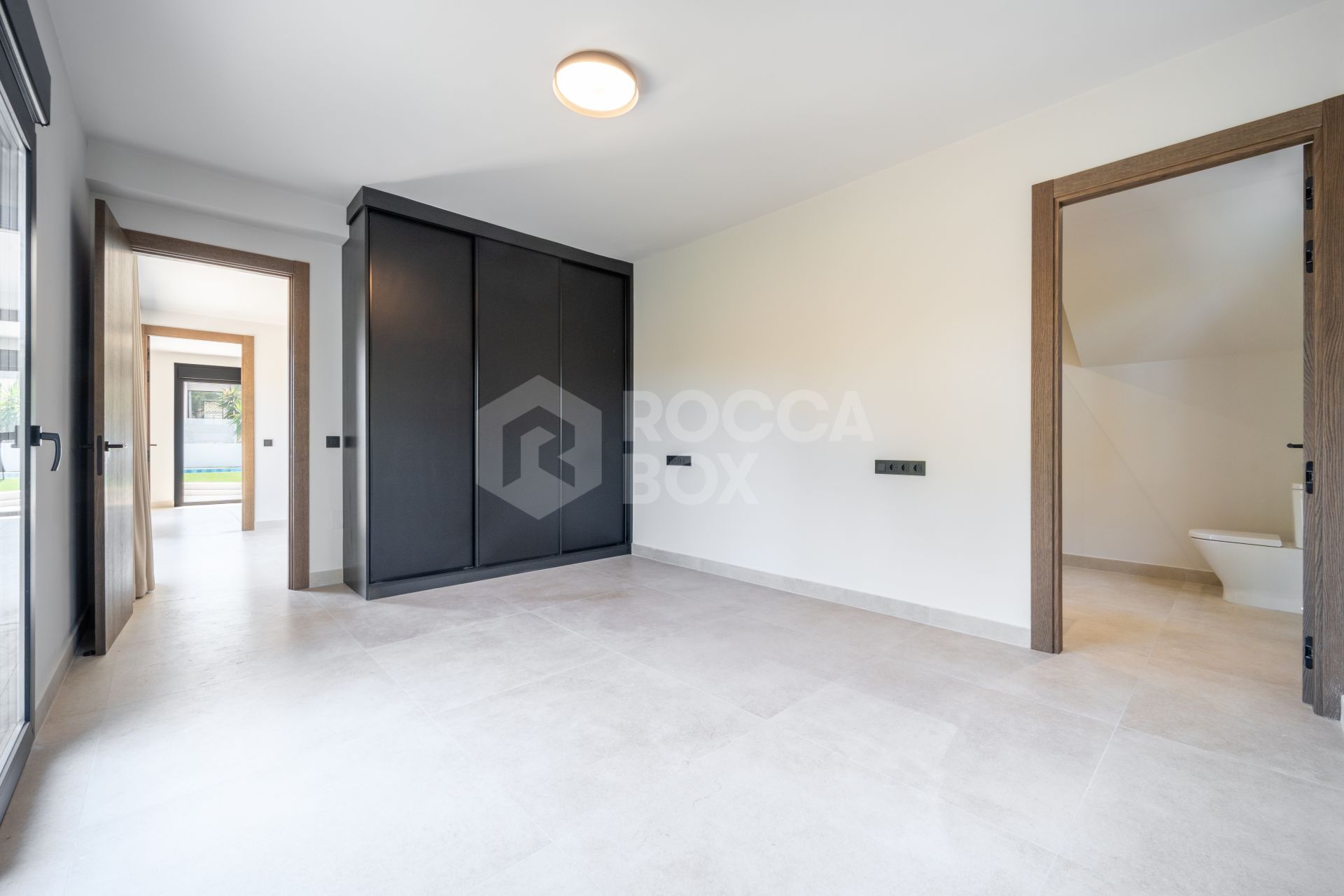 Fully Renovated Luxury Villa ideally located within a short walk to La Cala centre , Beach & Golf