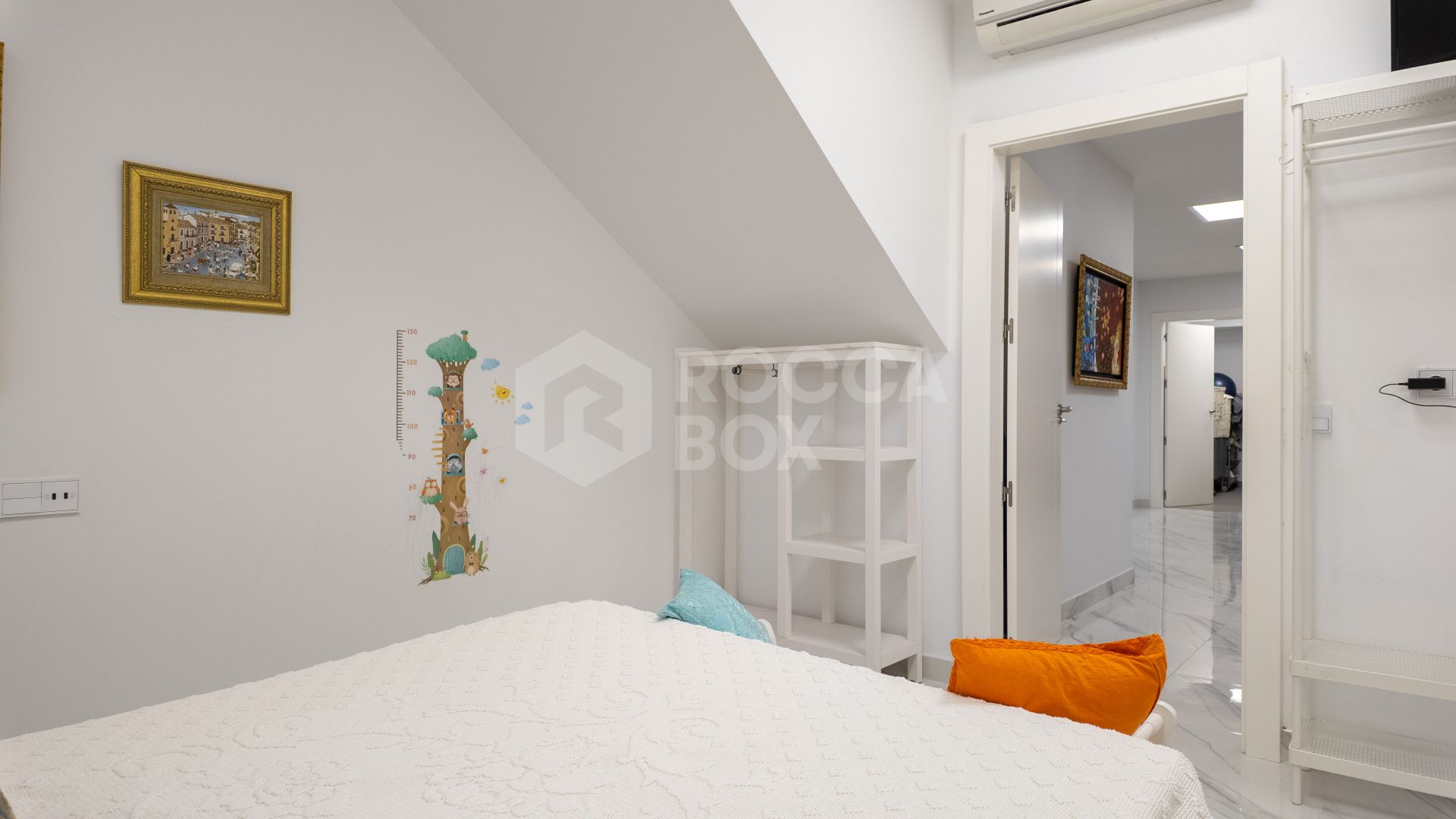 Exquisite Luxury Villa with Panoramic Sea and Mountain Views in Pedregalejo, Malaga