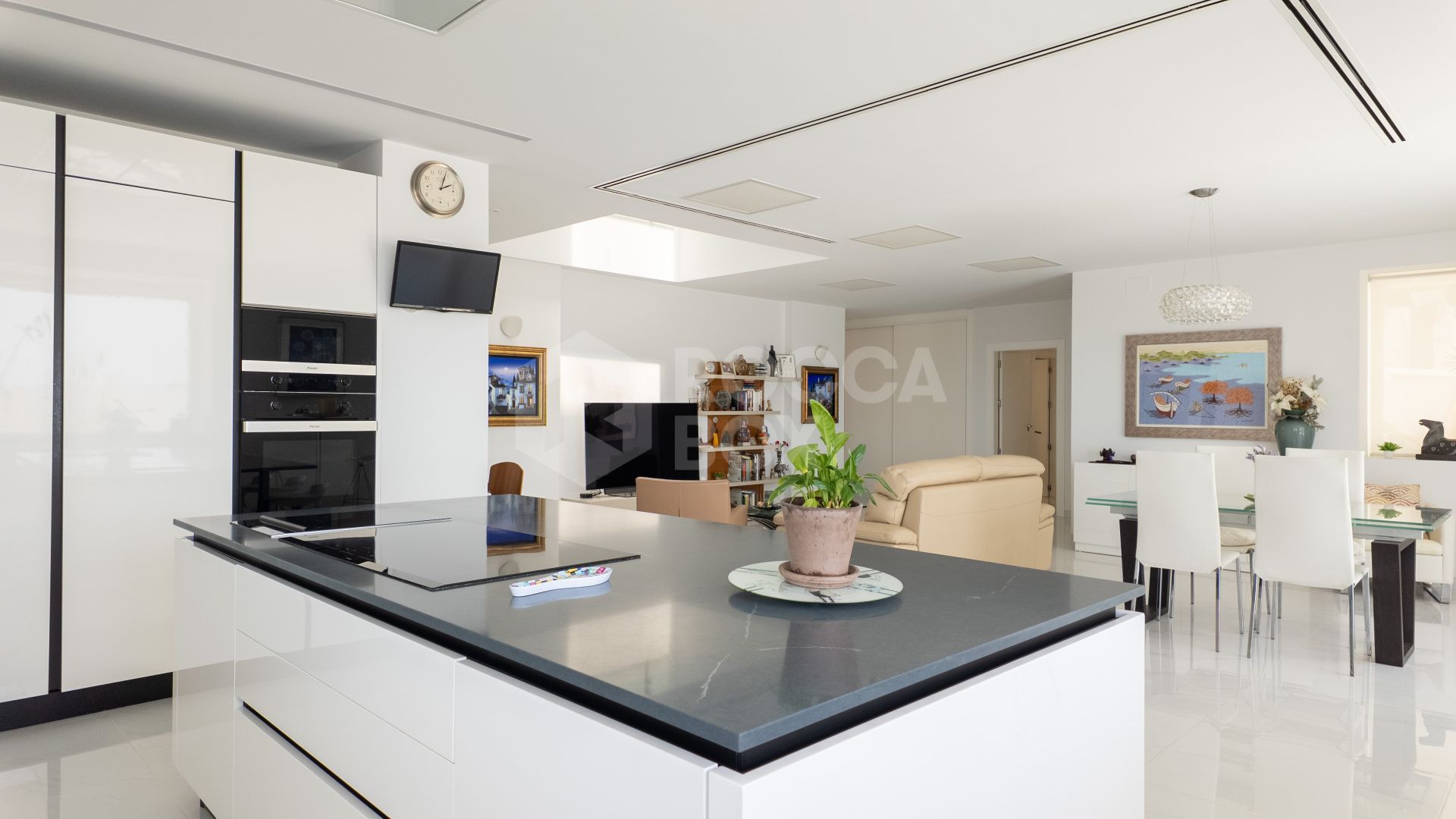 Exquisite Luxury Villa with Panoramic Sea and Mountain Views in Pedregalejo, Malaga