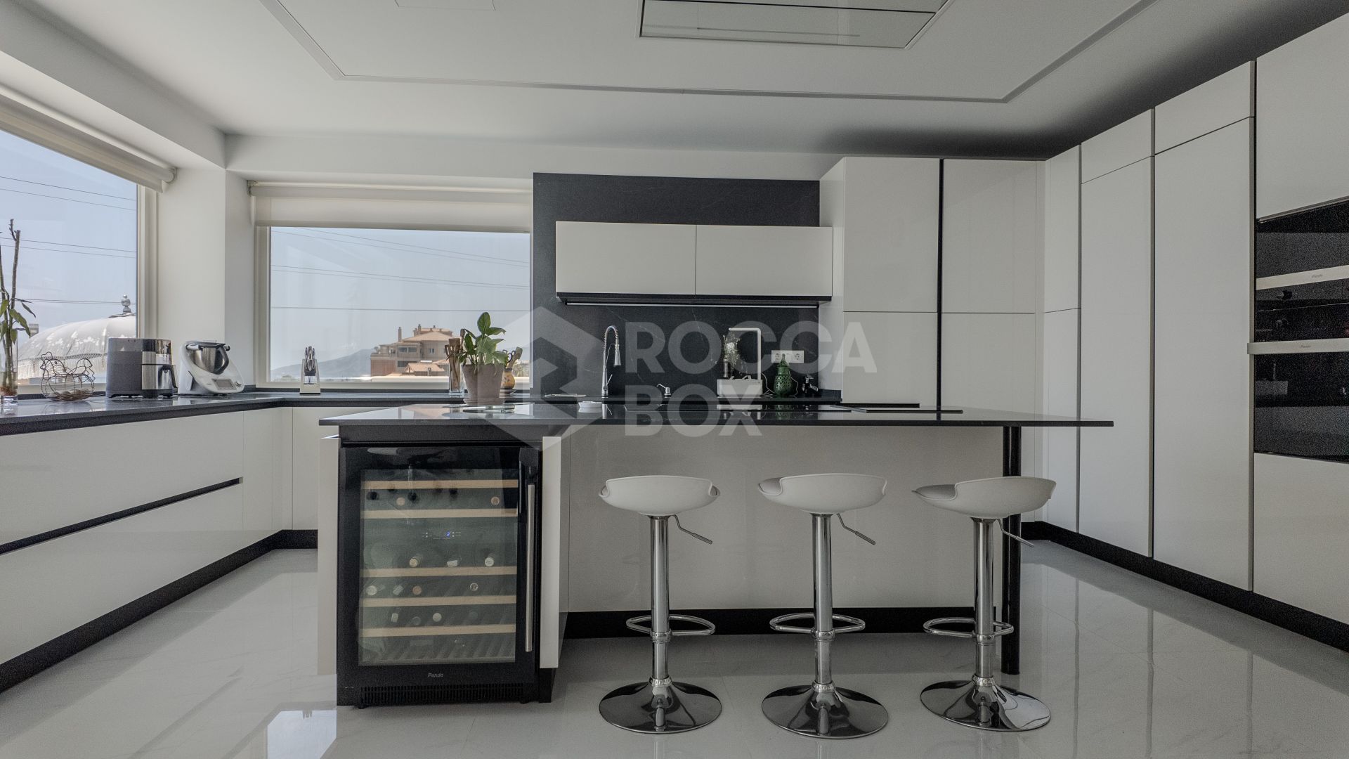 Exquisite Luxury Villa with Panoramic Sea and Mountain Views in Pedregalejo, Malaga