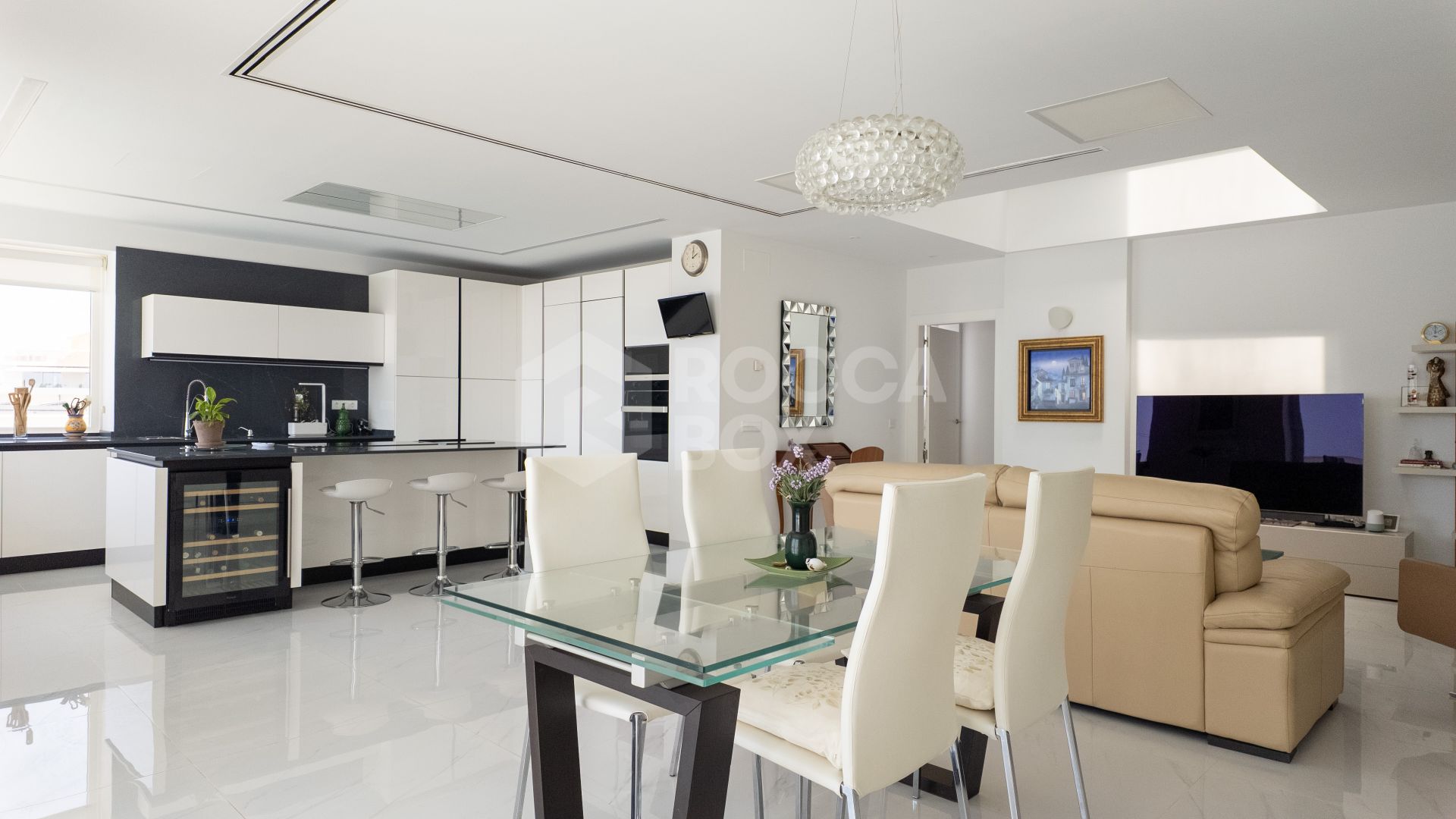 Exquisite Luxury Villa with Panoramic Sea and Mountain Views in Pedregalejo, Malaga