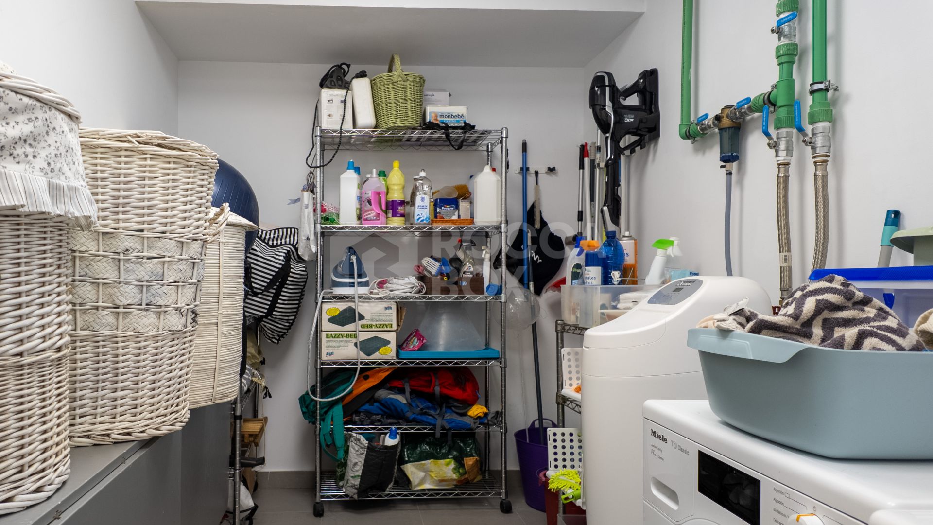 Exquisite Luxury Villa with Panoramic Sea and Mountain Views in Pedregalejo, Malaga