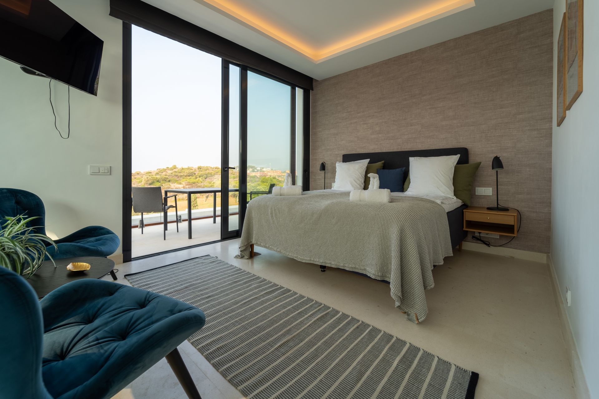 Semi Detached Villa in Cabopino, Marbella