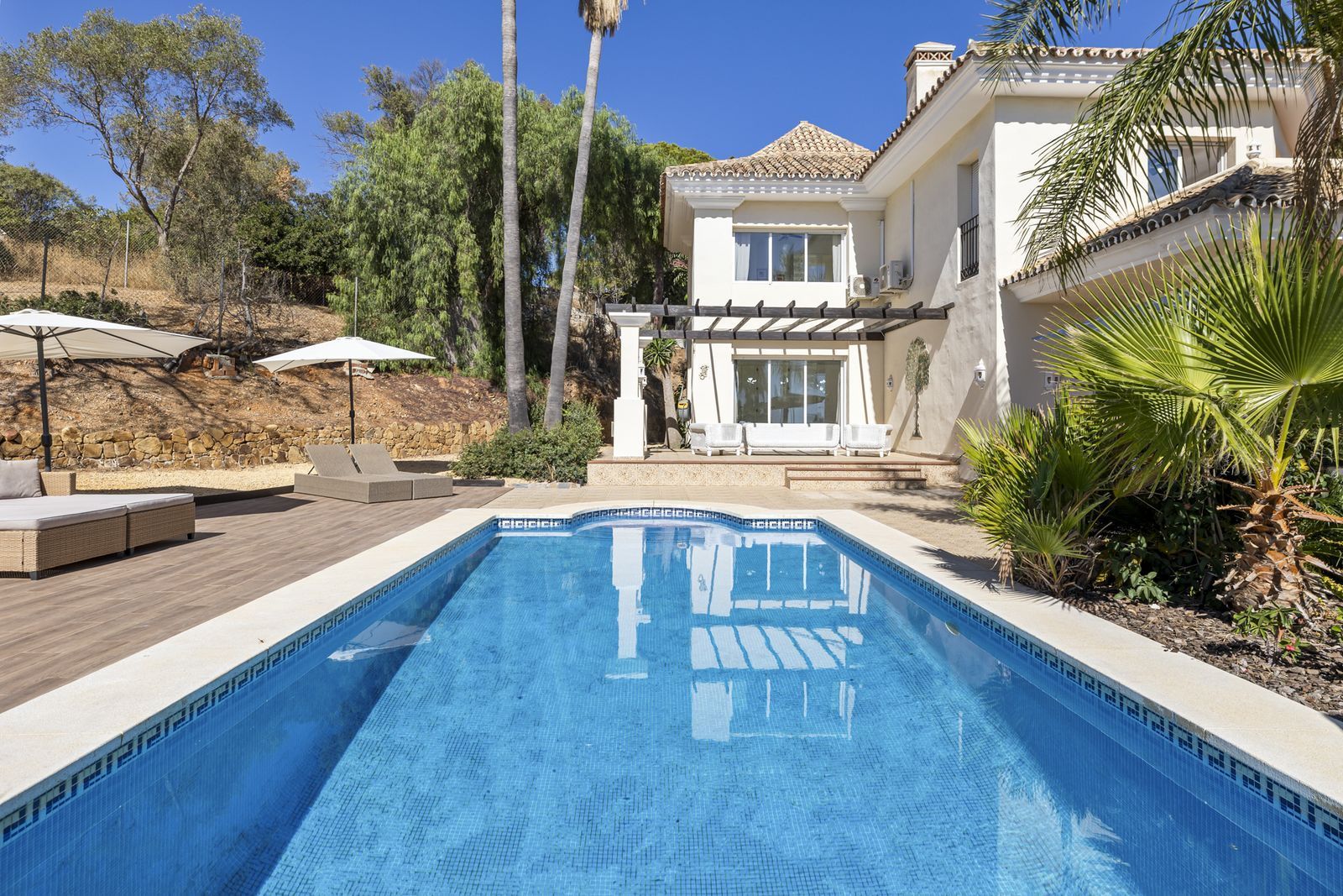 Villa en Hacienda las Chapas, Marbella