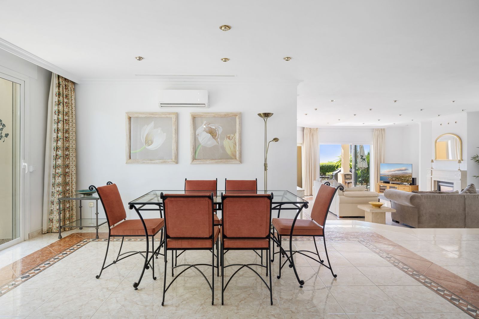 Villa en Hacienda las Chapas, Marbella