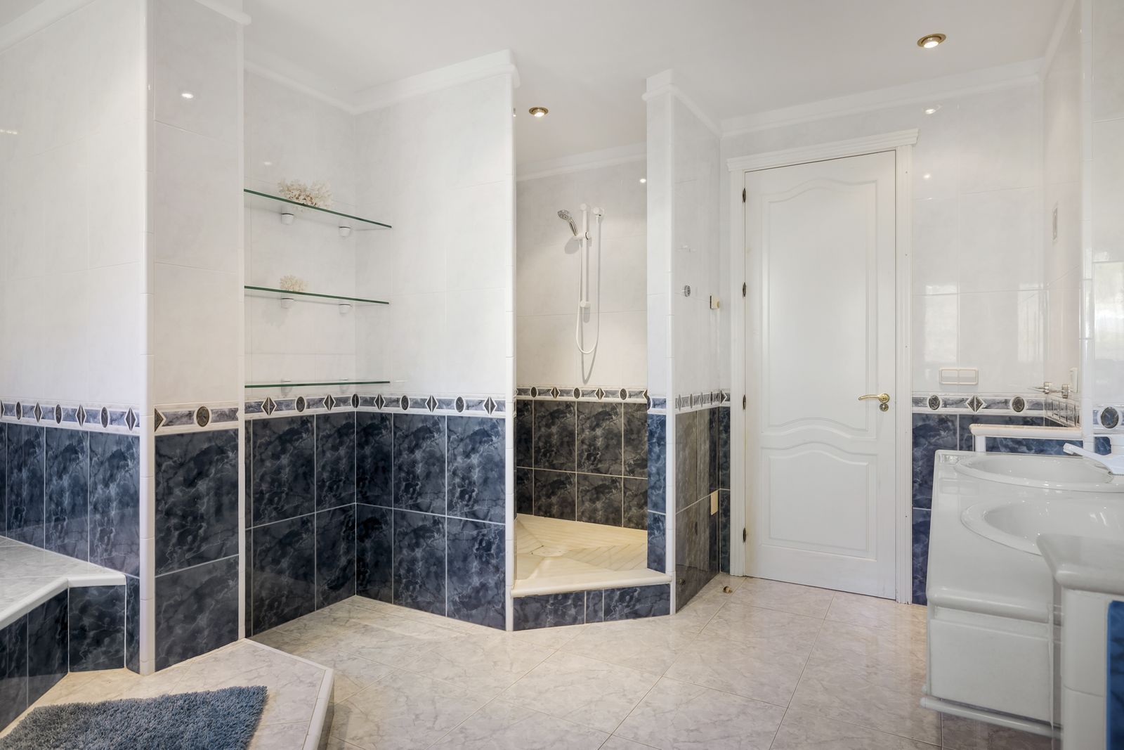 Villa en Hacienda las Chapas, Marbella